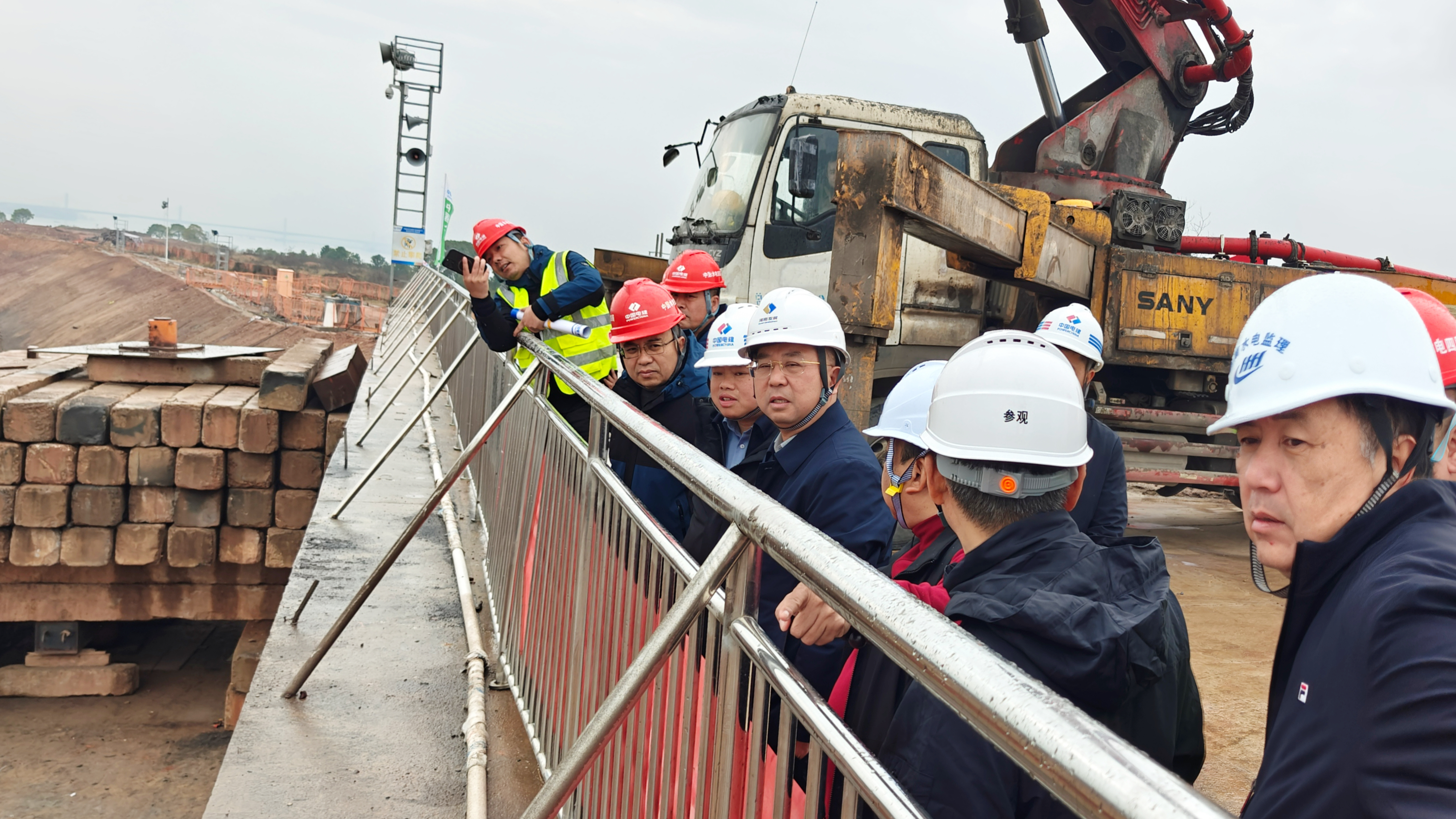 劉志剛一行調(diào)研株洲航電擴(kuò)機(jī)項(xiàng)目建設(shè)及株洲航電分公司安全生產(chǎn)工作